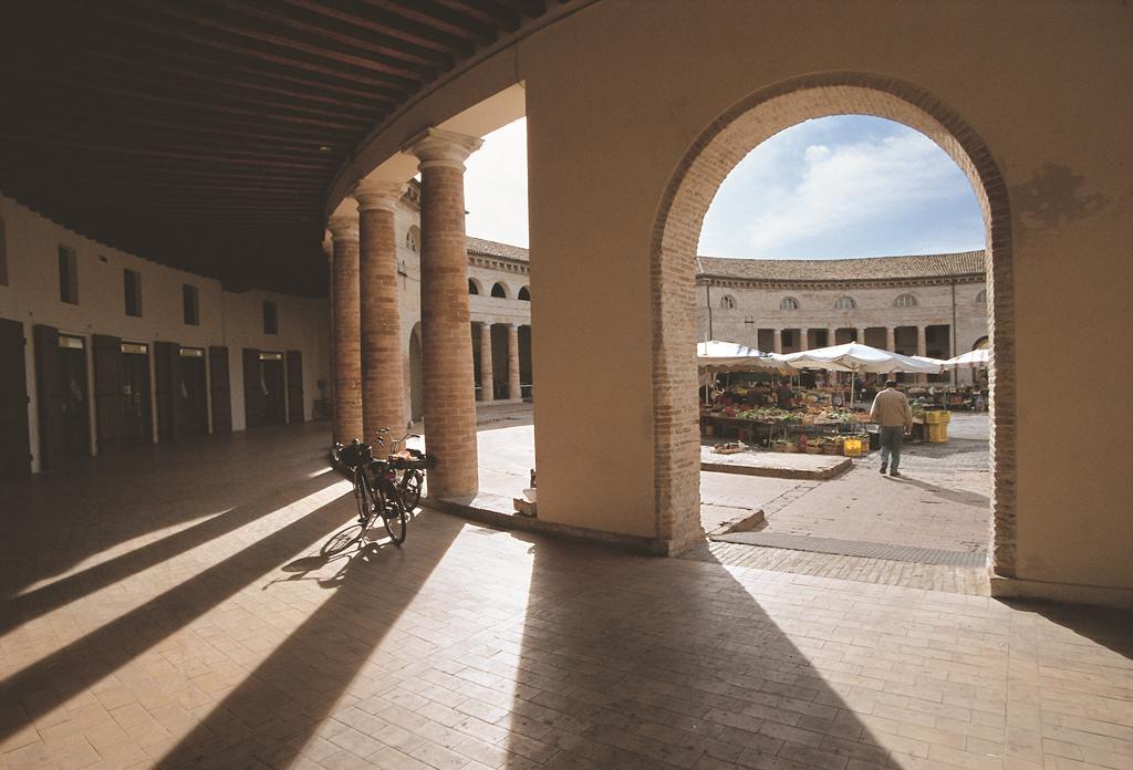 Al Foro Annonario Senigallia Exterior foto